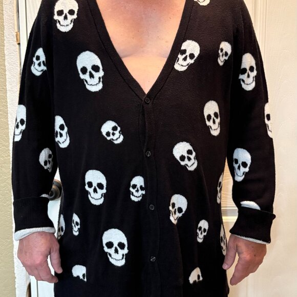 Vintage Y2K Smiling Skulls Women Oversized Cardigan XL Goth Emo Grunge Button up - Picture 4 of 15